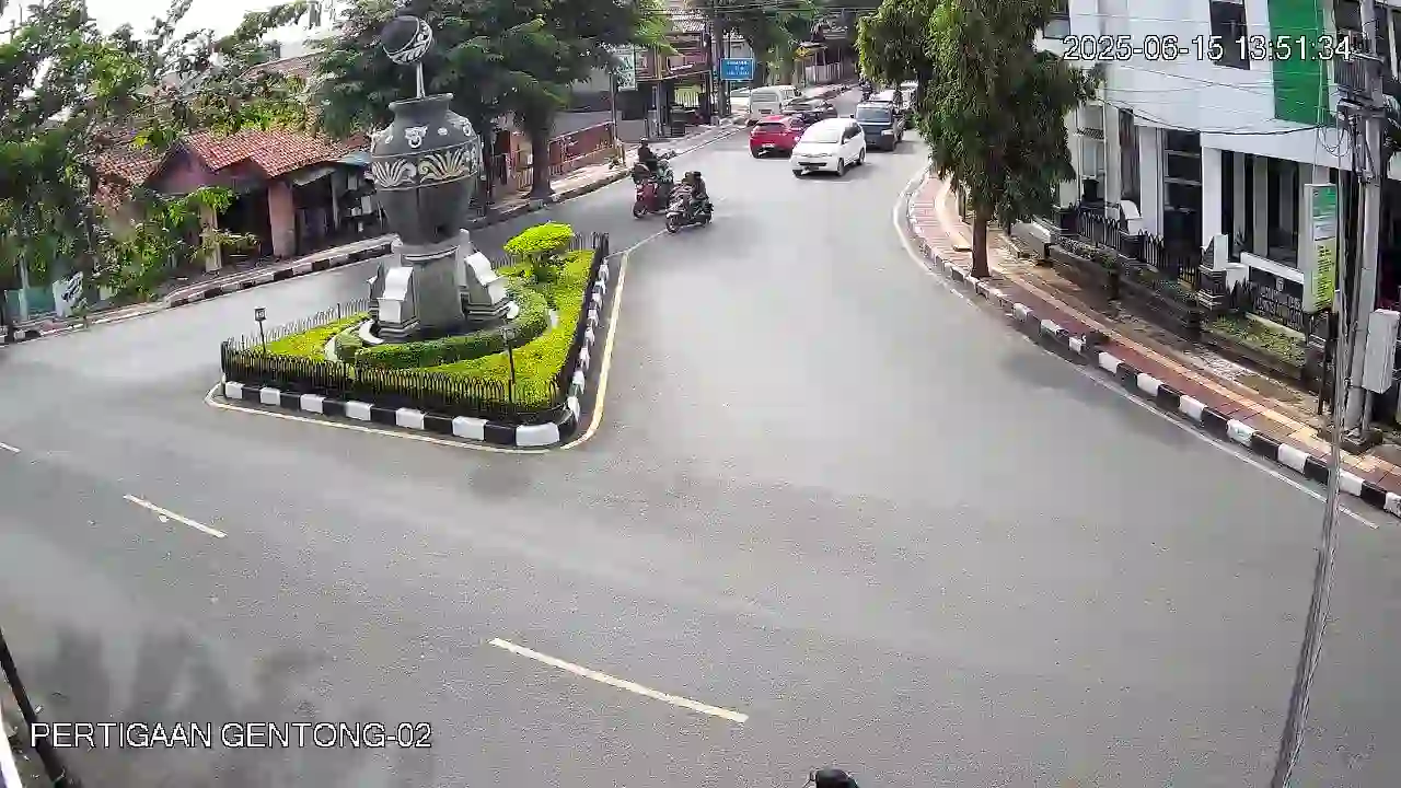 Pertigaan Gentong 2